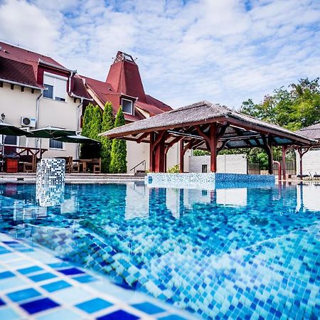 Liza Aqua & Conference Hotel Lajosmizse Zewnętrze zdjęcie