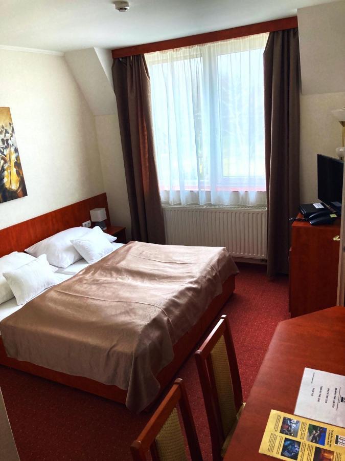 Liza Aqua & Conference Hotel Lajosmizse Zewnętrze zdjęcie